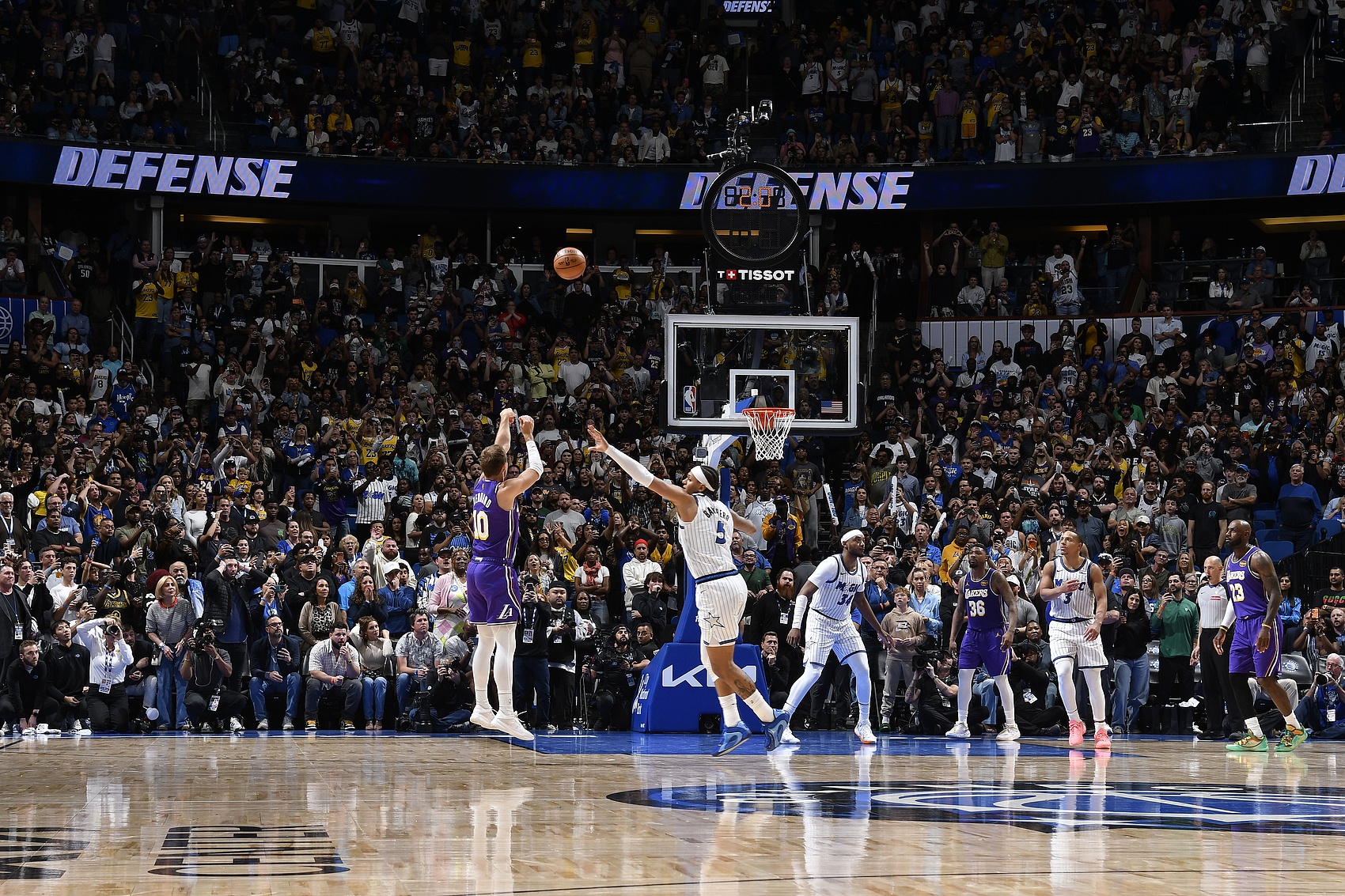 开云入口-当东里进化老詹放权湖人9连胜完成蜕变  复制24独行侠逆袭神迹？